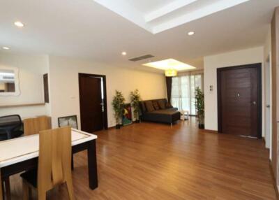 Spacious 2 bed apartment at Mountain Front Condominium