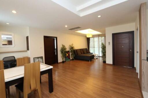 Spacious 2 bed apartment at Mountain Front Condominium