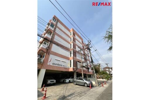 31 Sqm., 1 Bed Condo listed for ฿ 895,000.