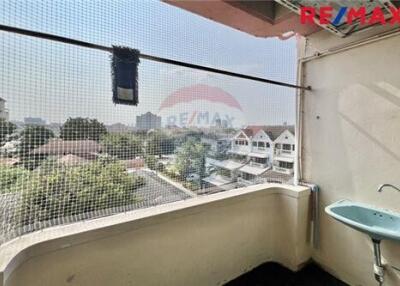 31 Sqm., 1 Bed Condo listed for ฿ 895,000.