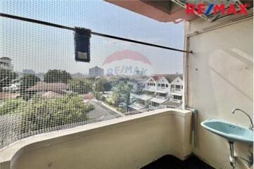 31 Sqm., 1 Bed Condo listed for ฿ 895,000.