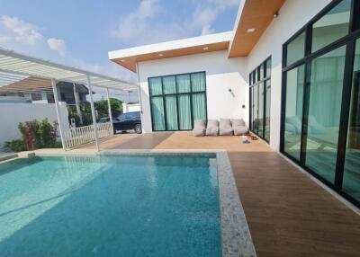 3-bedroom pool villa for sale in Bang Saray