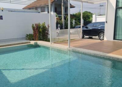 3-bedroom pool villa for sale in Bang Saray