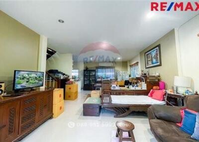 130 Sqm., 3 Beds Townhouse listed for ฿ 3,500,000.