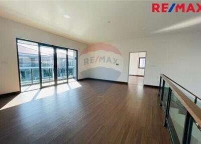 416 Sqm., 5 Beds Townhouse listed for ฿ 17,900,000.