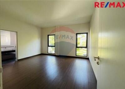 416 Sqm., 5 Beds Townhouse listed for ฿ 17,900,000.