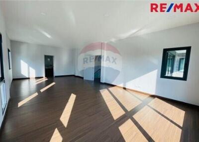 416 Sqm., 5 Beds Townhouse listed for ฿ 20,990,000.