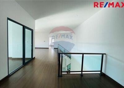 416 Sqm., 5 Beds Townhouse listed for ฿ 20,990,000.