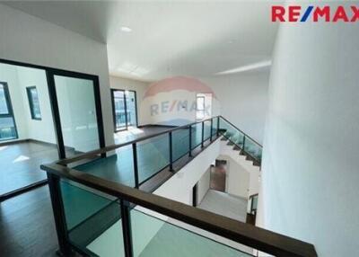 416 Sqm., 5 Beds Townhouse listed for ฿ 20,990,000.