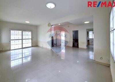 130 Sqm., 3 Beds Townhouse listed for ฿ 2,790,000.