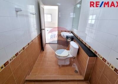 130 Sqm., 3 Beds Townhouse listed for ฿ 2,790,000.