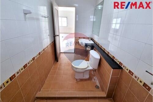 130 Sqm., 3 Beds Townhouse listed for ฿ 2,790,000.