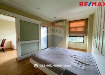 33 Sqm., 1 Bed Condo listed for ฿ 1,370,000.