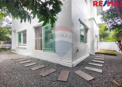 175 Sqm., 3 Beds Townhouse listed for ฿ 6,300,000.