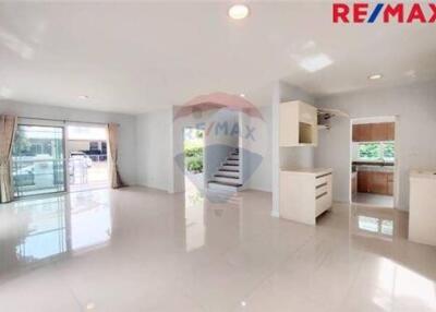 175 Sqm., 3 Beds Townhouse listed for ฿ 6,300,000.