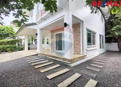 175 Sqm., 3 Beds Townhouse listed for ฿ 6,300,000.