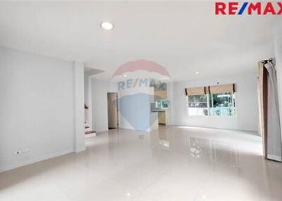 175 Sqm., 3 Beds Townhouse listed for ฿ 6,300,000.