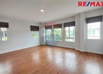 175 Sqm., 3 Beds Townhouse listed for ฿ 6,300,000.