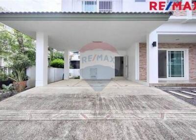 175 Sqm., 3 Beds Townhouse listed for ฿ 6,300,000.