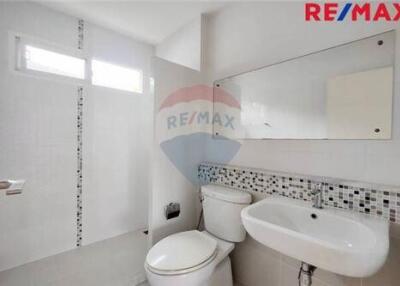 175 Sqm., 3 Beds Townhouse listed for ฿ 6,300,000.