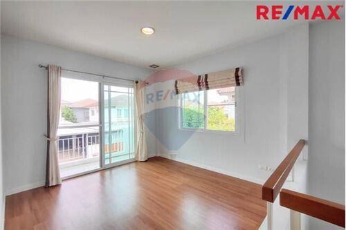 175 Sqm., 3 Beds Townhouse listed for ฿ 6,300,000.