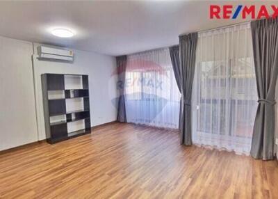 225 Sqm., 3 Beds Townhouse listed for ฿ 4,990,000.