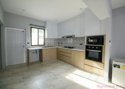 2 Bed House For Sale In East Pattaya - Suwattana Gardens