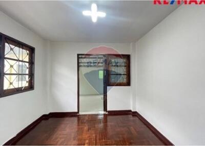 250 Sqm., 3 Beds Townhouse listed for ฿ 4,300,000.