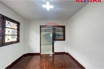 250 Sqm., 3 Beds Townhouse listed for ฿ 4,300,000.