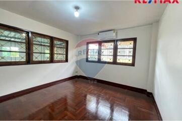 250 Sqm., 3 Beds Townhouse listed for ฿ 4,300,000.