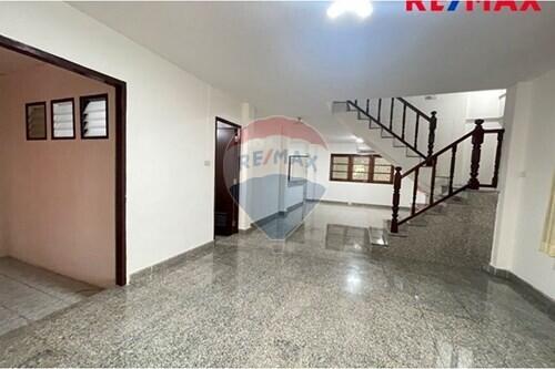 250 Sqm., 3 Beds Townhouse listed for ฿ 4,300,000.