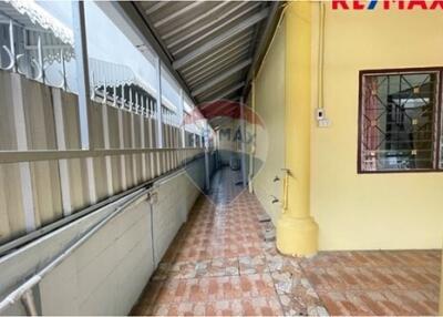 250 Sqm., 3 Beds Townhouse listed for ฿ 4,300,000.