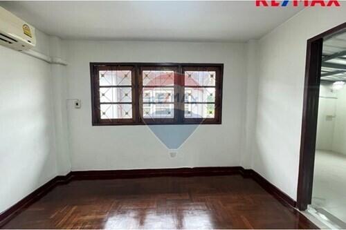 250 Sqm., 3 Beds Townhouse listed for ฿ 4,300,000.