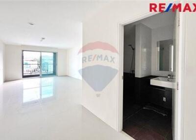 30 Sqm., 1 Bed Condo listed for ฿ 1,500,000.