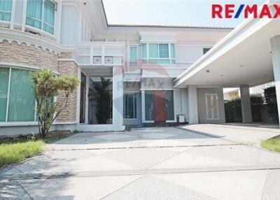 378 Sqm., 4 Beds Townhouse listed for ฿ 25,000,000.