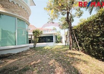 378 Sqm., 4 Beds Townhouse listed for ฿ 25,000,000.