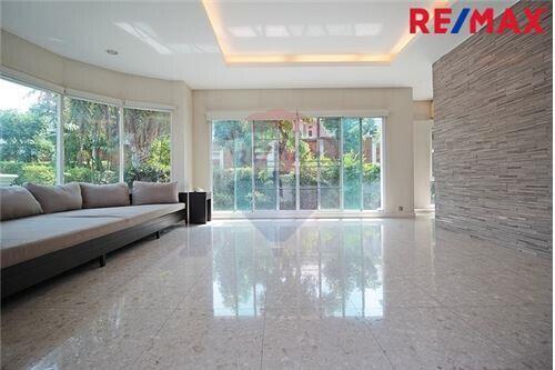 378 Sqm., 4 Beds Townhouse listed for ฿ 25,000,000.