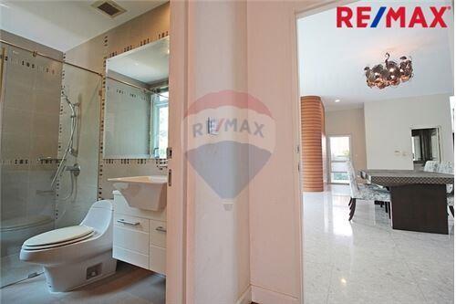 378 Sqm., 4 Beds Townhouse listed for ฿ 25,000,000.