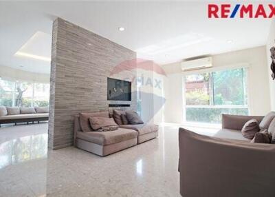 378 Sqm., 4 Beds Townhouse listed for ฿ 25,000,000.