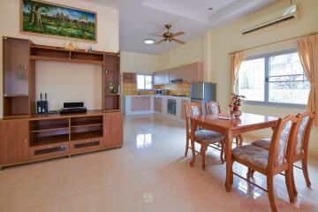 3 Bed House For Rent In East Pattaya - Classic Home 2