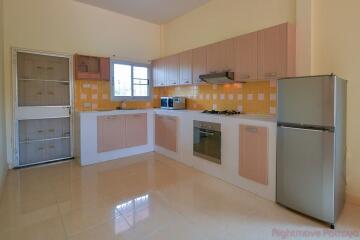 3 Bed House For Rent In East Pattaya - Classic Home 2