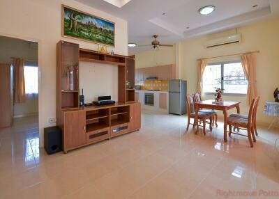 3 Bed House For Rent In East Pattaya - Classic Home 2