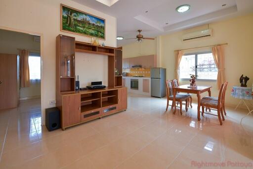 3 Bed House For Rent In East Pattaya - Classic Home 2