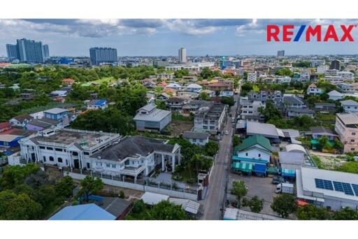 98 Sqm. Land listed for ฿ 4,900,000.