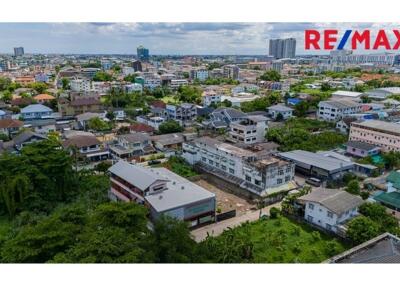 98 Sqm. Land listed for ฿ 4,900,000.