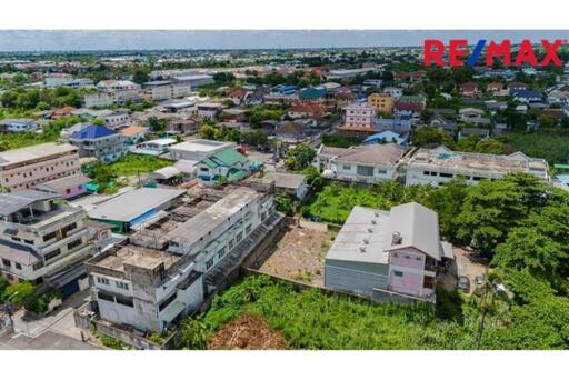 98 Sqm. Land listed for ฿ 4,900,000.