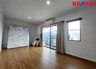 141 Sqm., 3 Beds Townhouse listed for ฿ 5,800,000.