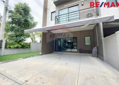 141 Sqm., 3 Beds Townhouse listed for ฿ 5,800,000.