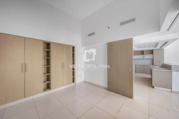 Beautiful Unit I Best price  View of the City