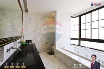 390 Sqm., 4 Beds, 5 Baths Townhouse listed for ฿ 19,900,000.